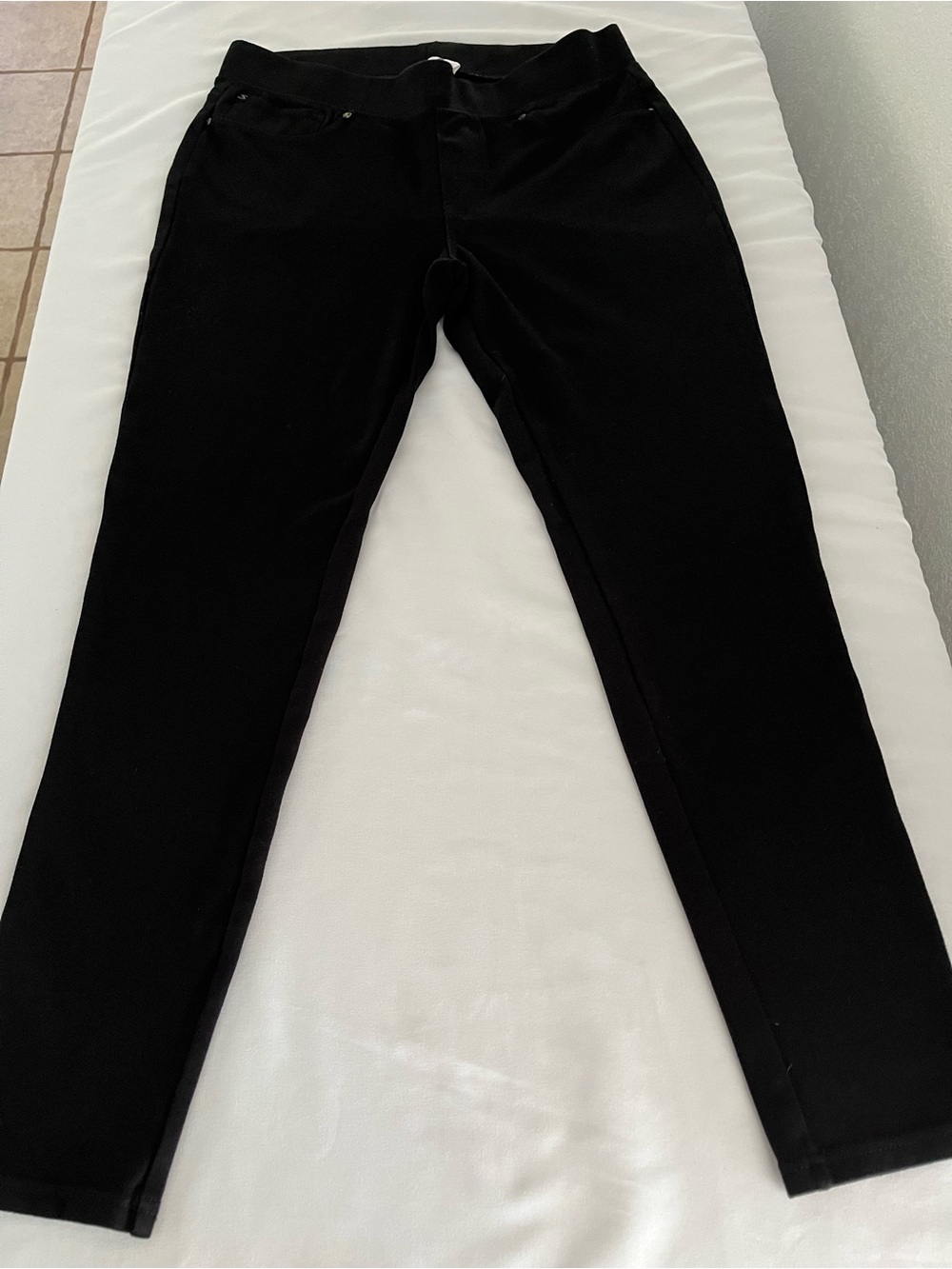 Seven7 Black Pull-On business casual back pockets medium